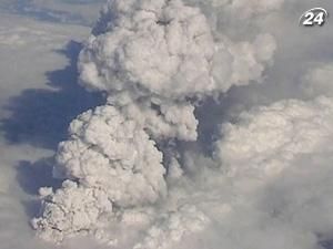 Ісландський вулкан не дає спокою авіаперевізникам Ісландський вулкан не дає спокою авіаперевізникам