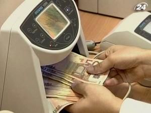 Українці скуповують іноземну валюту Українці скуповують іноземну валюту