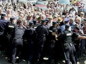 Сутичками з поліцією закінчилися протести румунських пенсіонерів