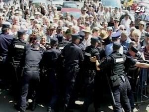 Сутичками з поліцією закінчилися протести румунських пенсіонерів - 12 травня 2010 - Телеканал новин 24