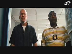 Полісмени-напарники шукають гангстера-фетишиста Полісмени-напарники шукають гангстера-фетишиста