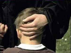 У Бельгії створять 270 досьє на священиків-педофілів У Бельгії створять 270 досьє на священиків-педофілів