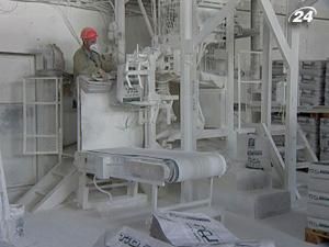 Україна скасувала антидемпінгове мито на російську селітру Україна скасувала антидемпінгове мито на російську селітру