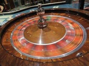 У харківському покер-клубі жорстоко порізали дівчину У харківському покер-клубі жорстоко порізали дівчину