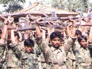 В Індії бойовики підірвали 40 чоловік В Індії бойовики підірвали 40 чоловік