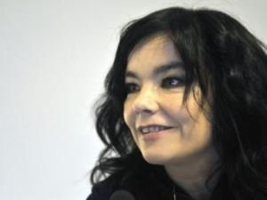 Бйорк нагородили за значний внесок у розвиток музичного мистецтва у світі Бйорк нагородили за значний внесок у розвиток музичного мистецтва у світі
