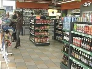 Роздрібний товарообіг України скоротився на 2,7% Роздрібний товарообіг України скоротився на 2,7%