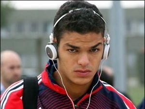 "Манчестер Юнайтед" хоче придбати гравця марсельського "Олімпіка" "Манчестер Юнайтед" хоче придбати гравця марсельського "Олімпіка"