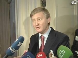 Ахметов оцінює "Запоріжсталь" для ймовірної купівлі Ахметов оцінює "Запоріжсталь" для ймовірної купівлі