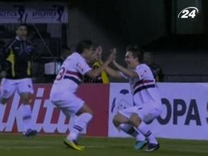 "Сан-Паулу" впевнено пробився до півфіналу "Сан-Паулу" впевнено пробився до півфіналу