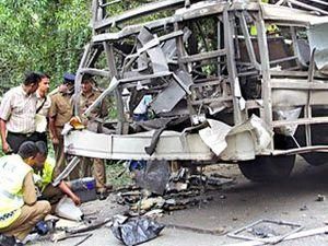 В Ефіопії постраждали 13 пасажирів від вибуху в автобусі В Ефіопії постраждали 13 пасажирів від вибуху в автобусі