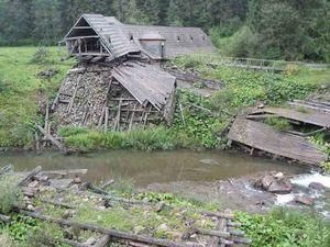 У Закарпатській області 605 людей ліквідують наслідки повені У Закарпатській області 605 людей ліквідують наслідки повені