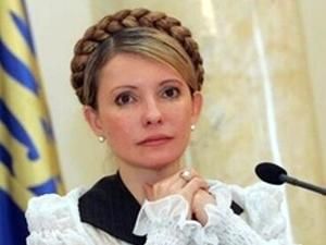 Тимошенко каже, що Янукович читав Конституцію так само, як і Чехова Тимошенко каже, що Янукович читав Конституцію так само, як і Чехова