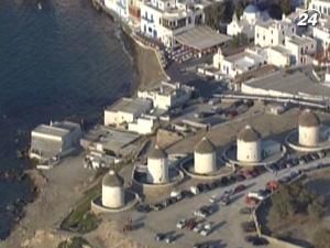 Міконос - справжній туристичний символом серед островів Еллади Міконос - справжній туристичний символом серед островів Еллади