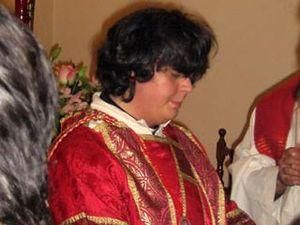 В Італії з'явилася перша жінка священик В Італії з'явилася перша жінка священик