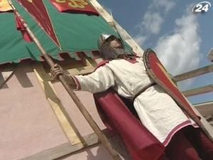 У парку Київська Русь відтворили історію ХІІІ століття У парку Київська Русь відтворили історію ХІІІ століття