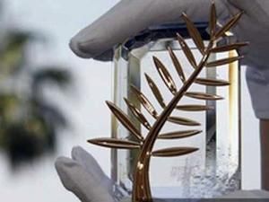 Режисер з Таїланду отримав "Золоту пальмову гілку" у Каннах Режисер з Таїланду отримав "Золоту пальмову гілку" у Каннах