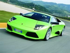 Lamborghini відкликає більше 400 суперкарів для безкоштовного ремонту