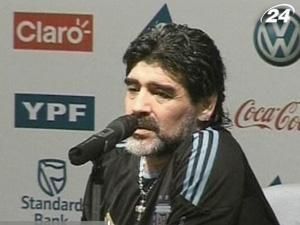 Марадона зібрав прес-конференцію перед поєдинком проти Канади Марадона зібрав прес-конференцію перед поєдинком проти Канади