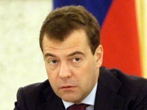 Медведєв доручив розслідувати загибель російських туристів Медведєв доручив розслідувати загибель російських туристів