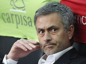 Моурінью називає трансферні пріоритети "Реала" Моурінью називає трансферні пріоритети "Реала"