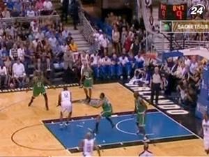 "Орландо Меджік" виграли другий поспіль матч у "Бостона" "Орландо Меджік" виграли другий поспіль матч у "Бостона"