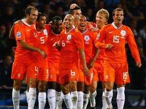 Нідерланди назвали гравців, які їдуть у ПАР Нідерланди назвали гравців, які їдуть у ПАР