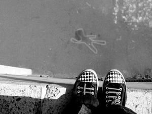 В Одесі школяр викинувся з 16-го поверху В Одесі школяр викинувся з 16-го поверху