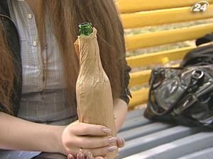 За пляшку у паперовому пакеті також штрафуватимуть За пляшку у паперовому пакеті також штрафуватимуть