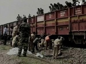 Кількість загиблих у катастрофі пасажирського потяга зростає Кількість загиблих у катастрофі пасажирського потяга зростає