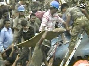 В Індії триває рятувальна операція на місці катастрофи пасажирського потяга В Індії триває рятувальна операція на місці катастрофи пасажирського потяга