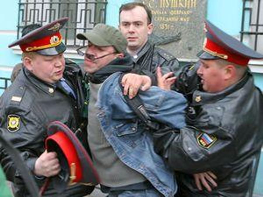 Прокуратура порушила кримінальну справу за фактом смерті студента у райвідділі міліції