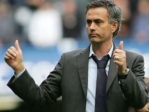 Моурінью офіційно очолив "Реал" Моурінью офіційно очолив "Реал"