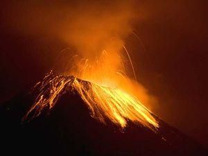 В Еквадорі закрили головний аеропорт через виверження вулкану