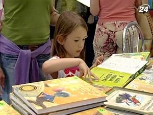 В Українському домі розпочався традиційний книжковий ярмарок В Українському домі розпочався традиційний книжковий ярмарок