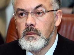 Табачник розповів, на яких мовах видаватимуть підручники за кошти держбюджету Табачник розповів, на яких мовах видаватимуть підручники за кошти держбюджету