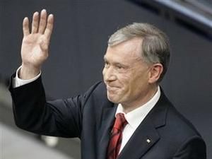 Президент Німеччини добровільно пішов у відставку