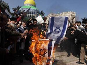 Ізраїль евакуює сім'ї своїх дипломатів із Туреччини Ізраїль евакуює сім'ї своїх дипломатів із Туреччини