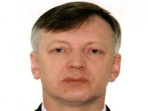 Кабмін звільнив чиновника-хабарника Кабмін звільнив чиновника-хабарника