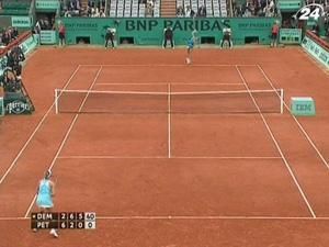 Дощ не завадить проведенню жіночих півфіналів Roland Garros Дощ не завадить проведенню жіночих півфіналів Roland Garros