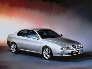 У Китаї створили клон Alfa Romeo 166 У Китаї створили клон Alfa Romeo 166