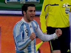 Гонсало Ігуаін - “Люди критикують мене за те, що я мало забиваю” Гонсало Ігуаін - “Люди критикують мене за те, що я мало забиваю”