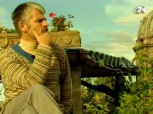 Тут панує хаос обдуманий до дрібниць Тут панує хаос обдуманий до дрібниць