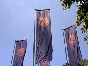 УЄФА все ще може забрати Євро-2012 в України УЄФА все ще може забрати Євро-2012 в України