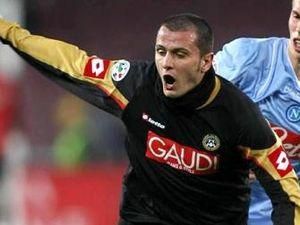 "Ювентус" робить перше літнє придбання "Ювентус" робить перше літнє придбання