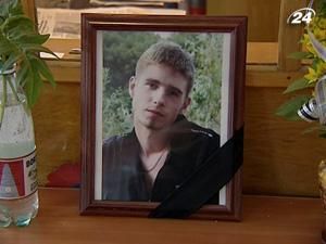 У столичному райвідділку міліції помер 19-річний студент У столичному райвідділку міліції помер 19-річний студент