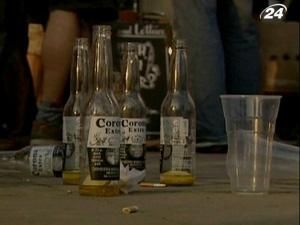 Зелений змій косить британців Зелений змій косить британців