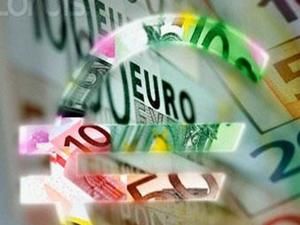 Євро на міжбанку продовжує падати Євро на міжбанку продовжує падати