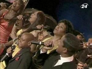 Родина Майкла Джексона готується відзначити річницю його смерті Родина Майкла Джексона готується відзначити річницю його смерті