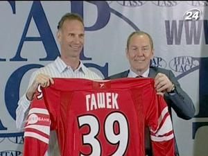 Домінік Гашек офіційно став гравцем московського "Спартака" Домінік Гашек офіційно став гравцем московського "Спартака"